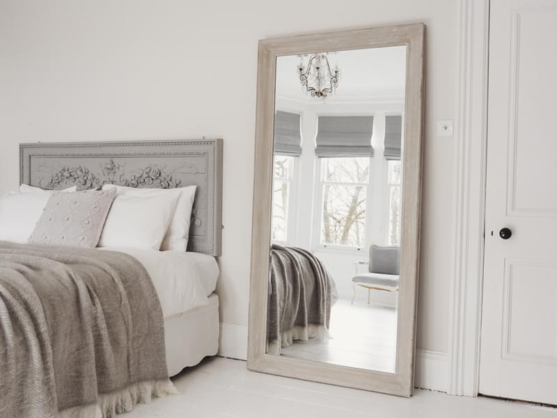 Зеркала в дизайне интерьера спальни